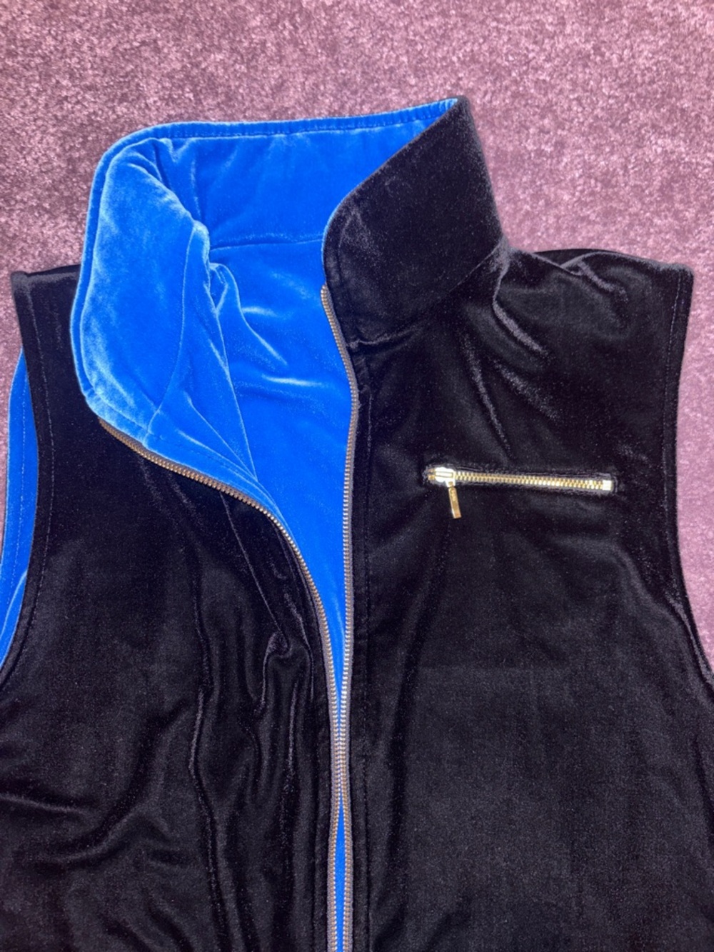 Black Velvet Zip-Front Sleeveless Vest with Blue Lining - Picture 4 of 4